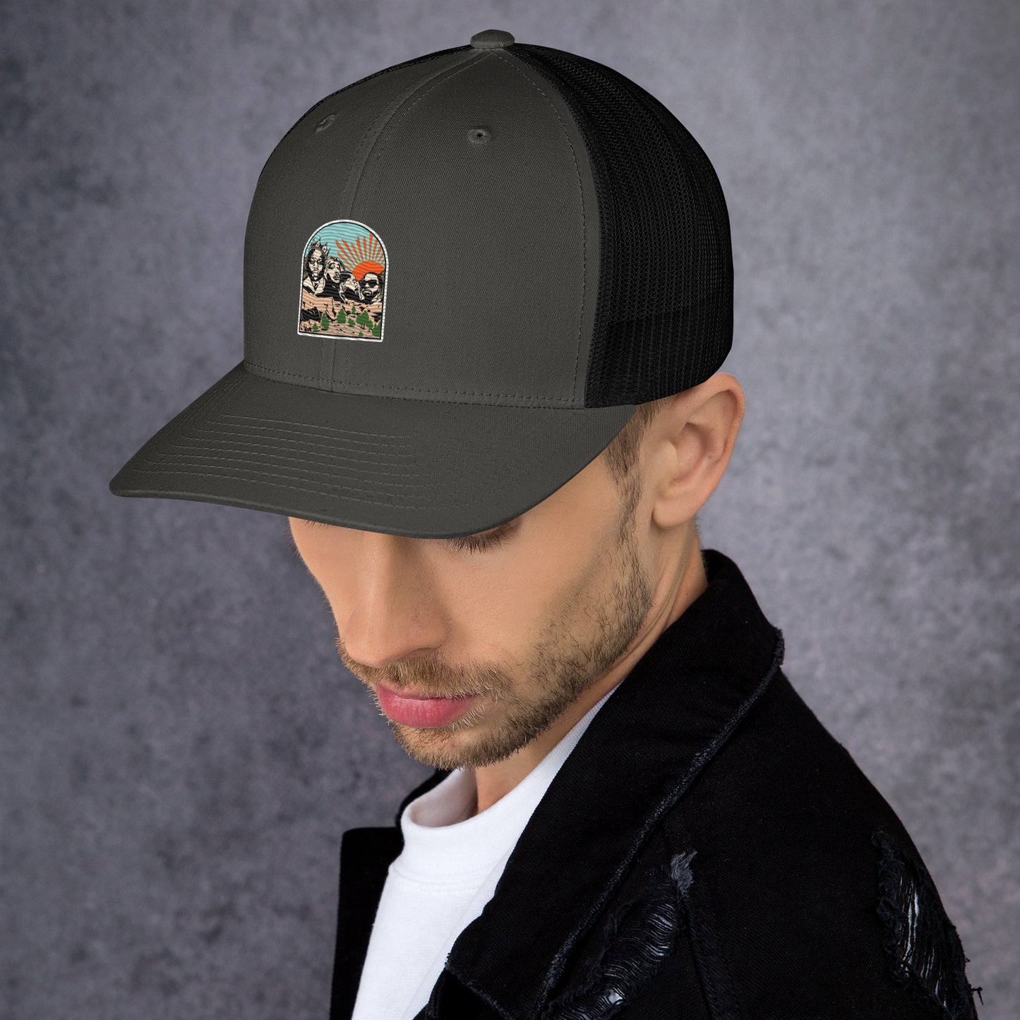 LEGENDS DON'T DIE RETRO TRUCKER