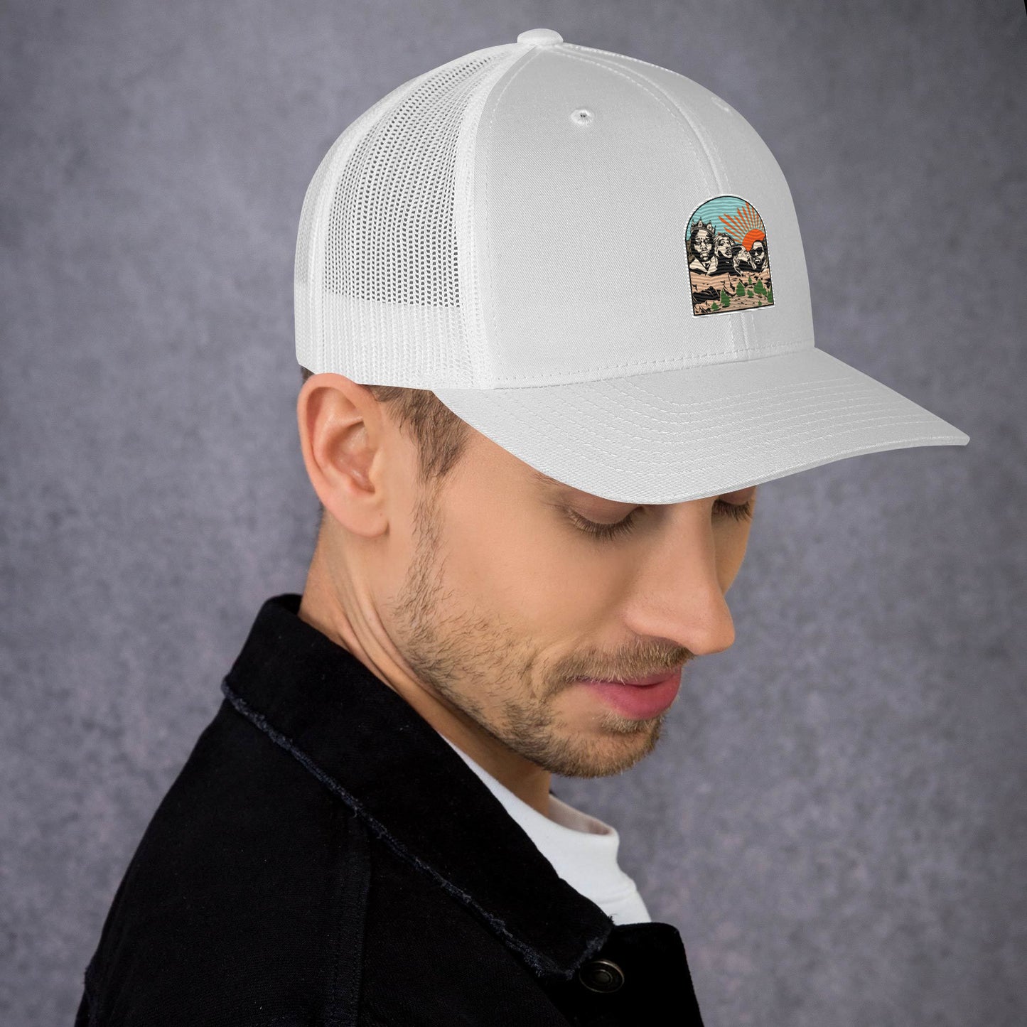 LEGENDS DON'T DIE RETRO TRUCKER