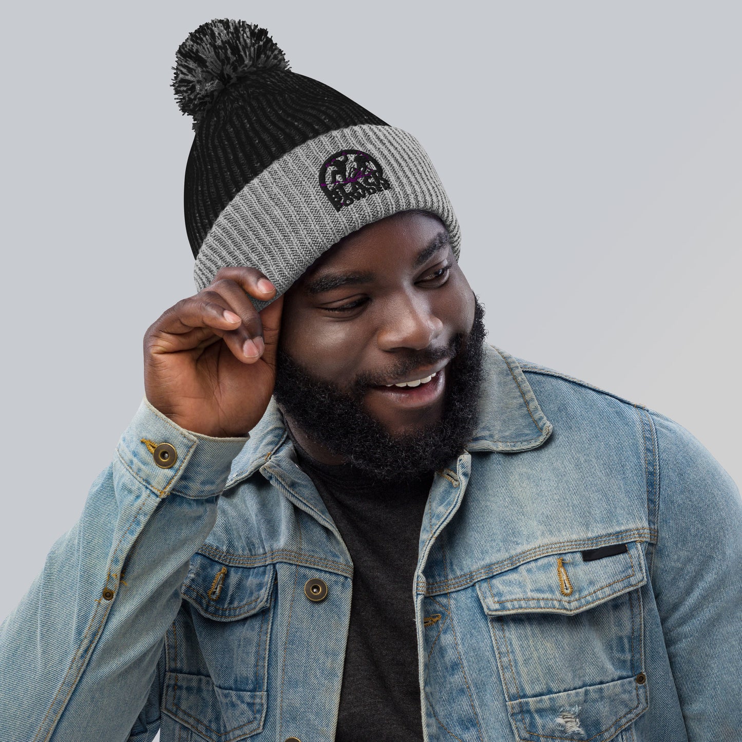 BPC CLASSIC LOGO POM-POM BEANIE (BLACK STITCH)